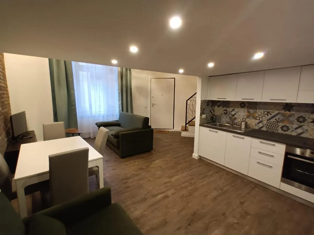 Duna River Shining Apartments location